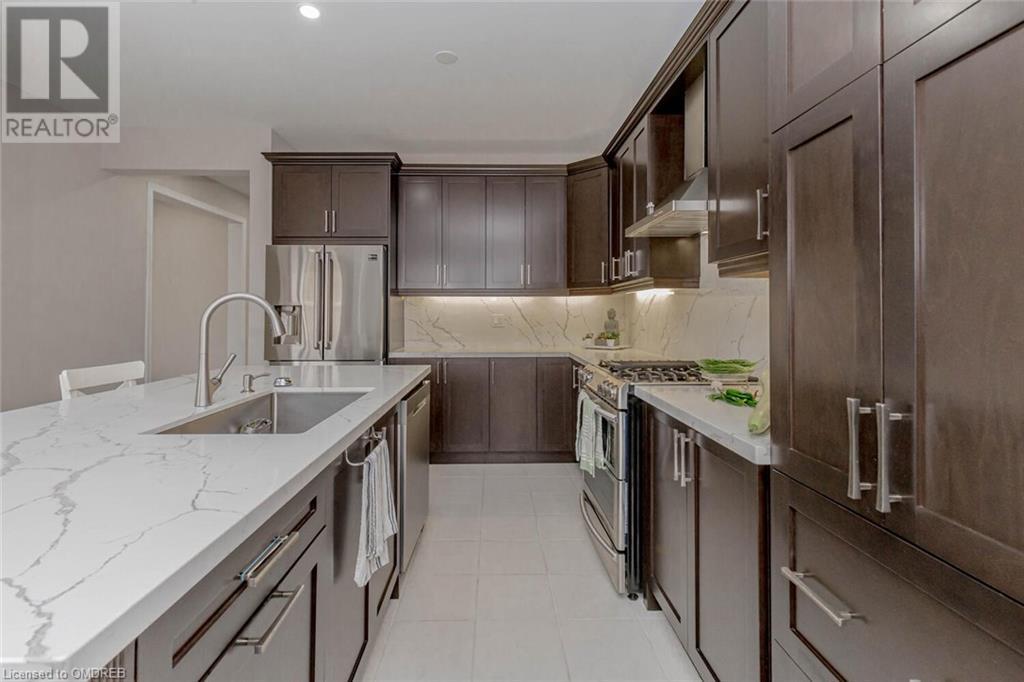 19 ROBBINS Ridge