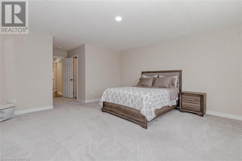 19 ROBBINS Ridge