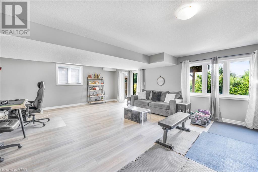 468 FAIRWAY Road