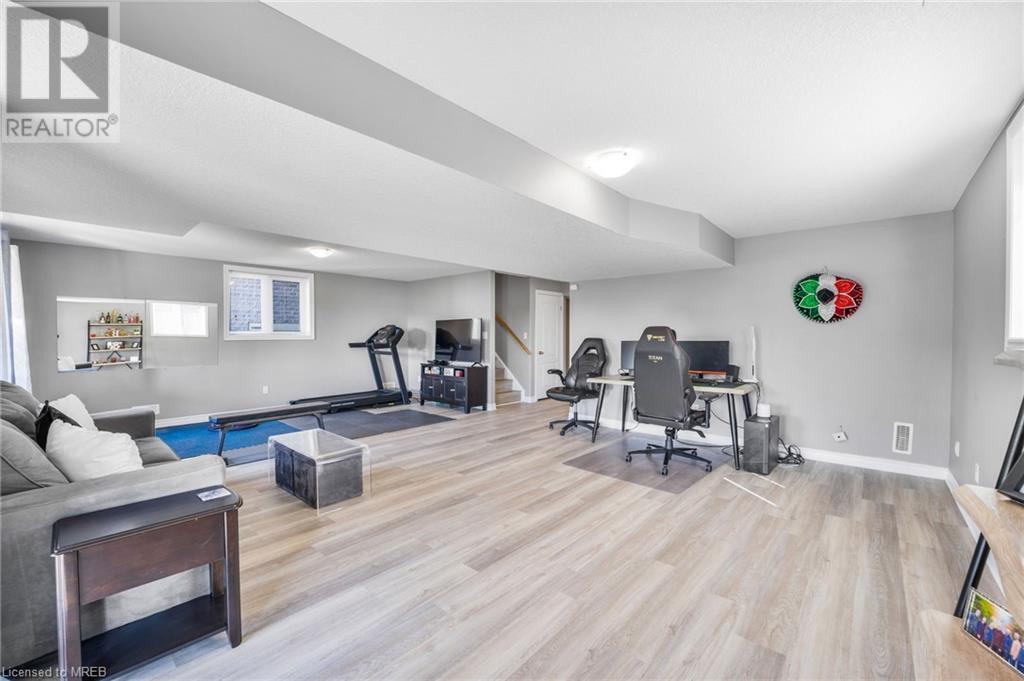 468 FAIRWAY Road