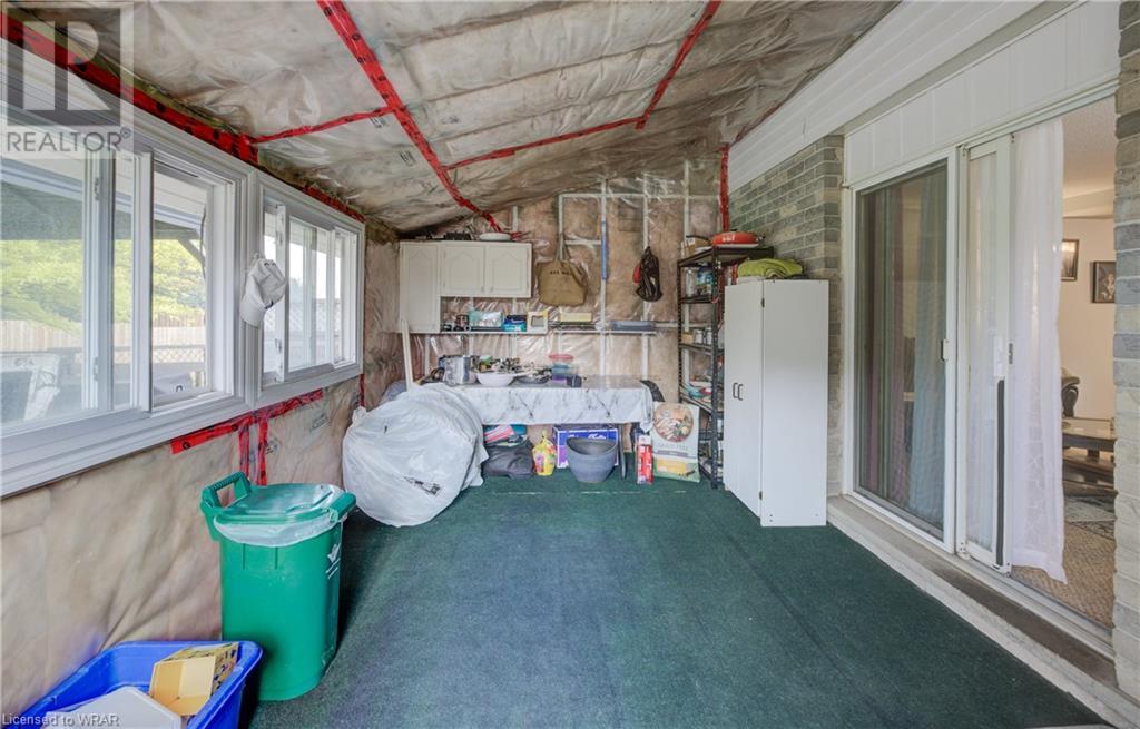 681 PINEROW Crescent Unit# A