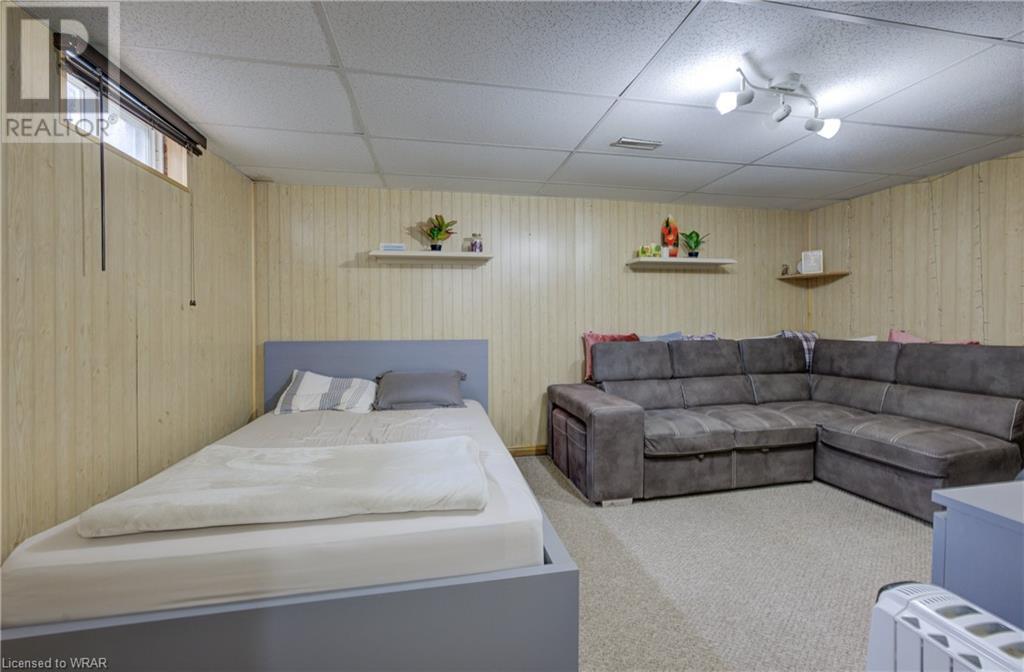 681 PINEROW Crescent Unit# A