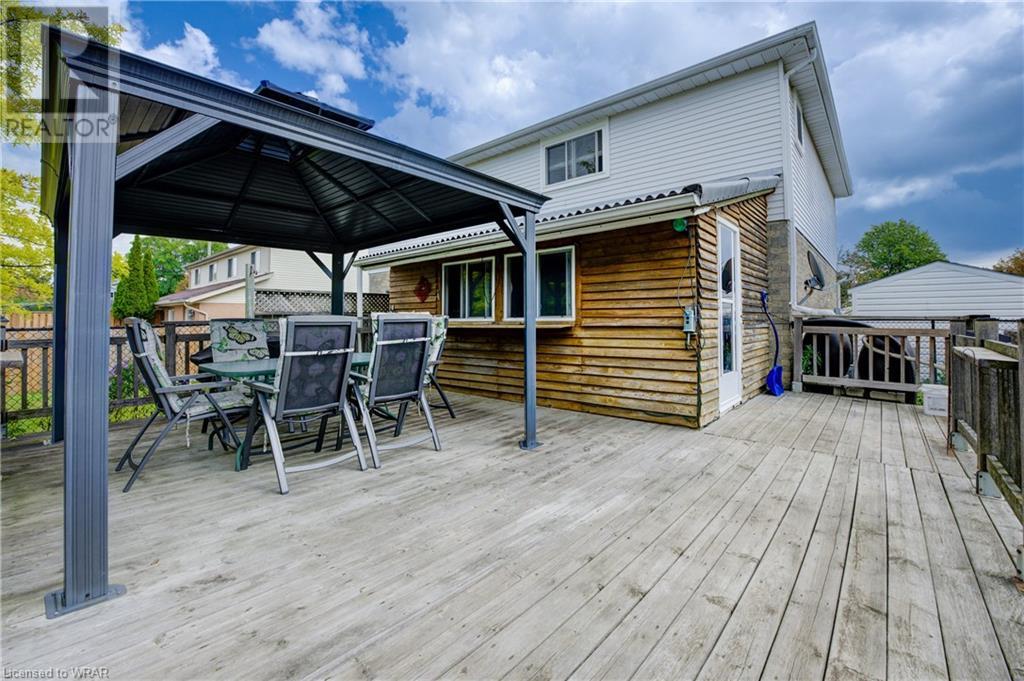 681 PINEROW Crescent Unit# A