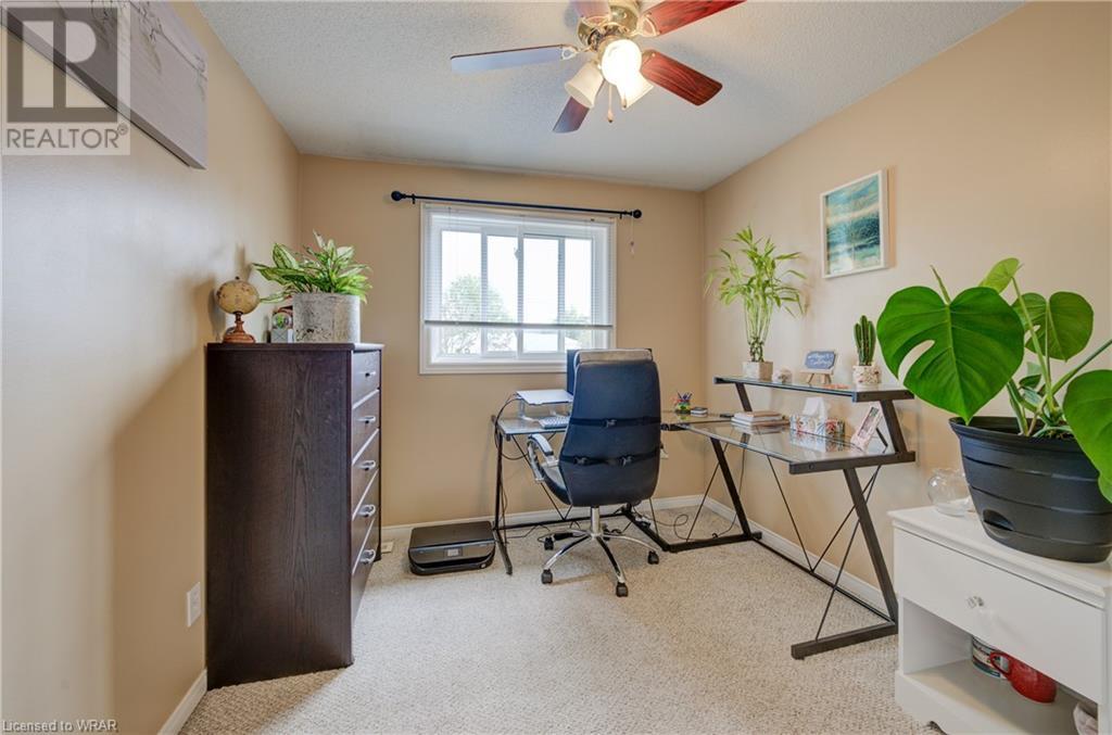 681 PINEROW Crescent Unit# A