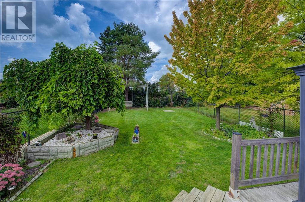 681 PINEROW Crescent Unit# A