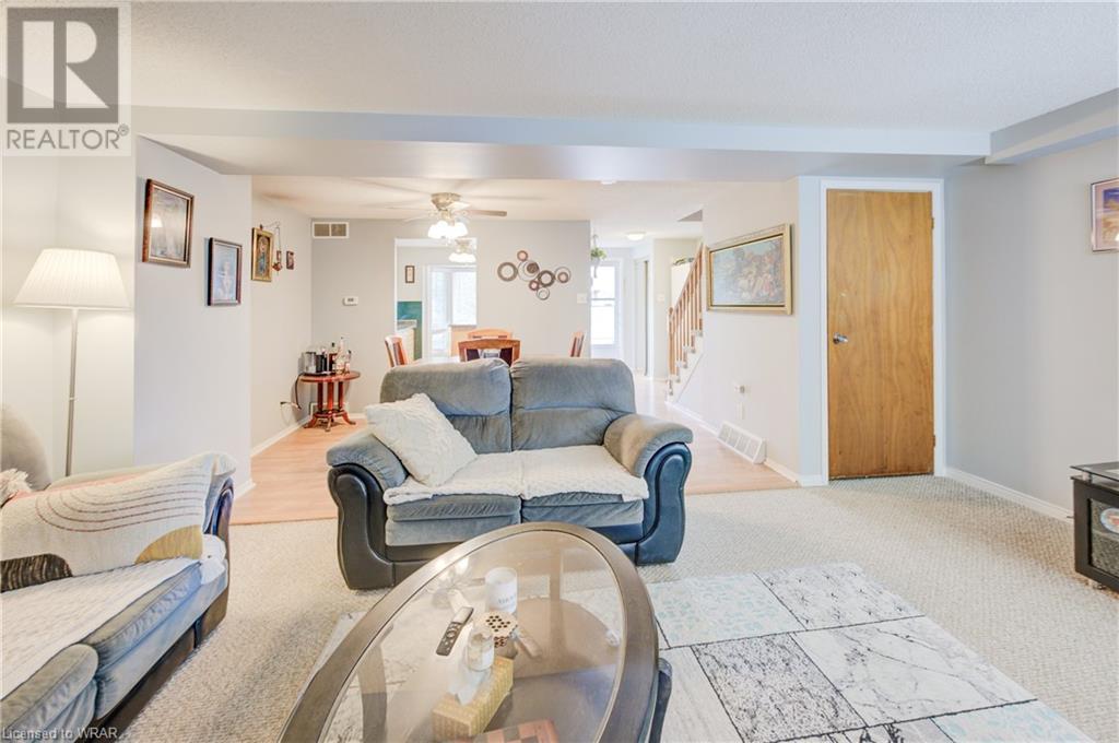 681 PINEROW Crescent Unit# A