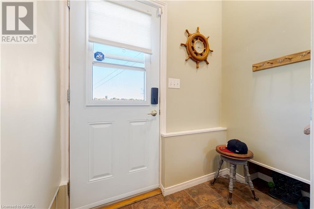 470 DUNDAS Street W