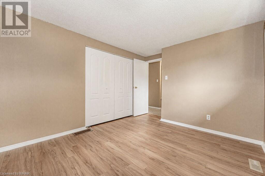 32B KAREN Walk