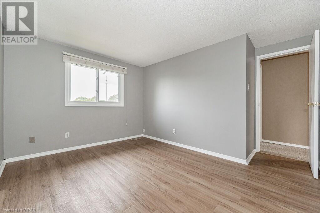 32B KAREN Walk