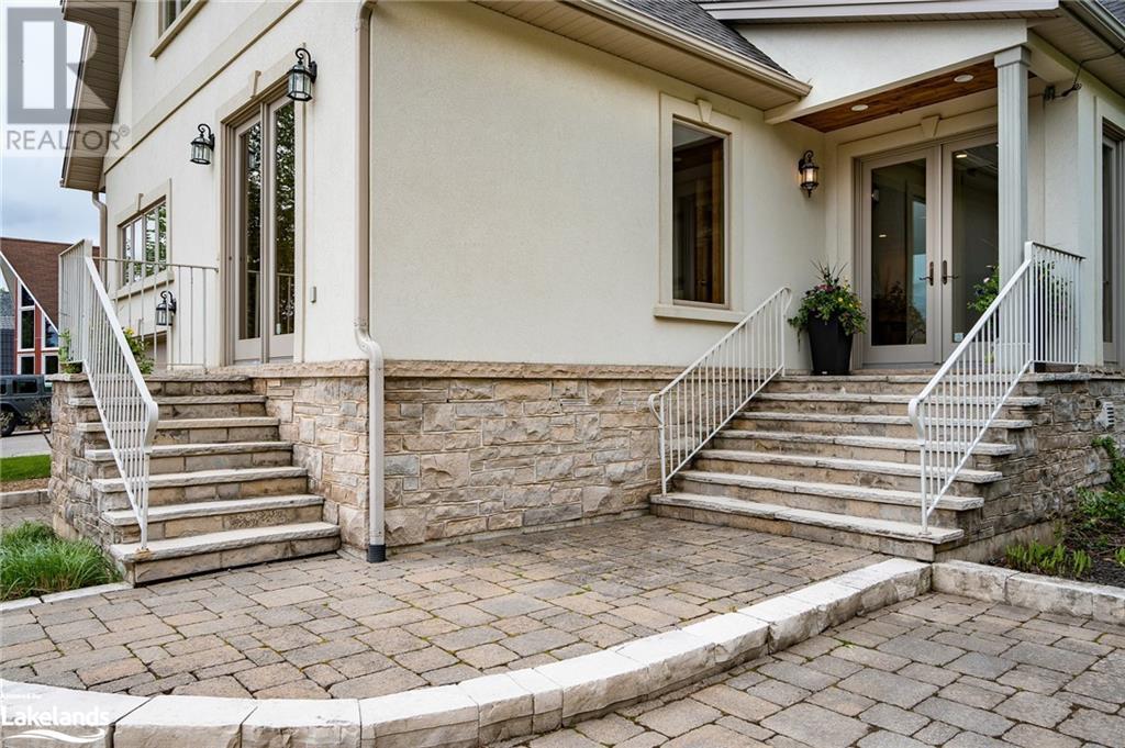108 CARMICHAEL Crescent