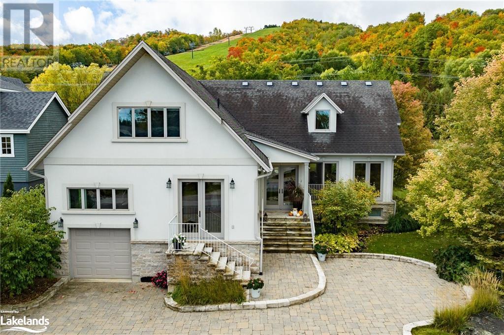 108 CARMICHAEL Crescent