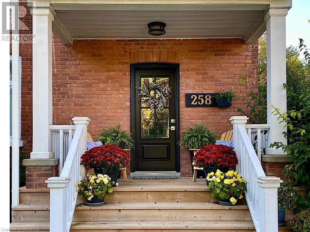 258 JOHN Street