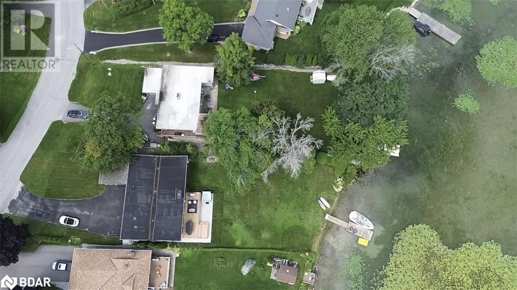 655 GLEN CRESCENT