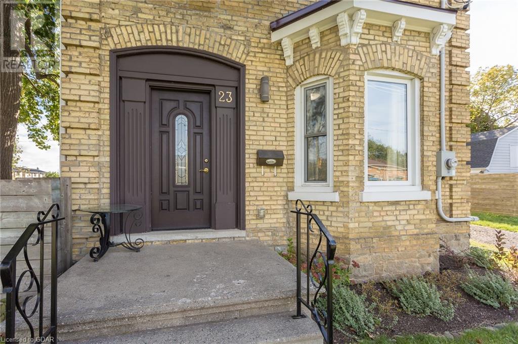 23 FAIRVIEW Avenue