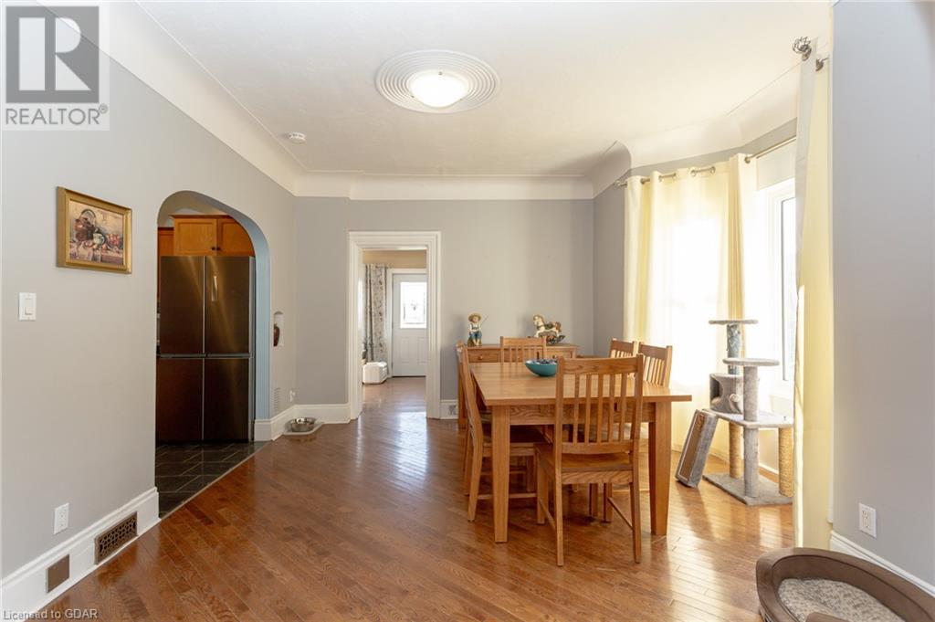 23 FAIRVIEW Avenue
