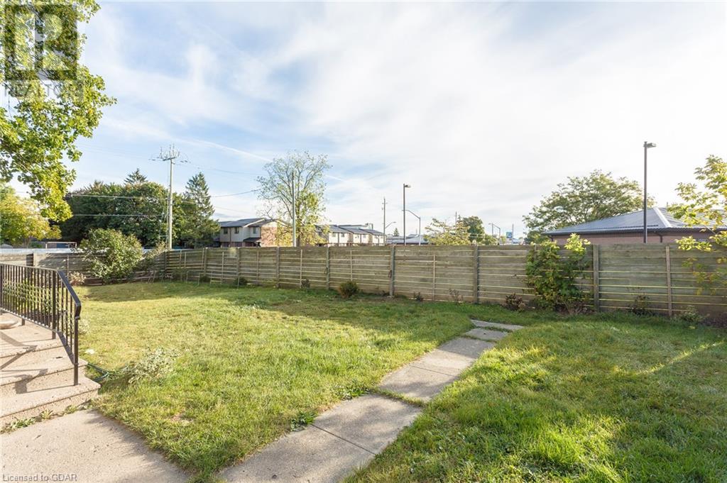 23 FAIRVIEW Avenue