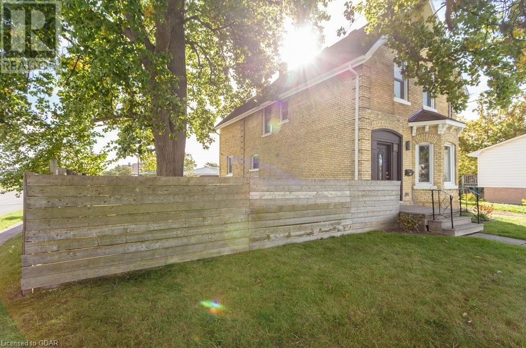 23 FAIRVIEW Avenue