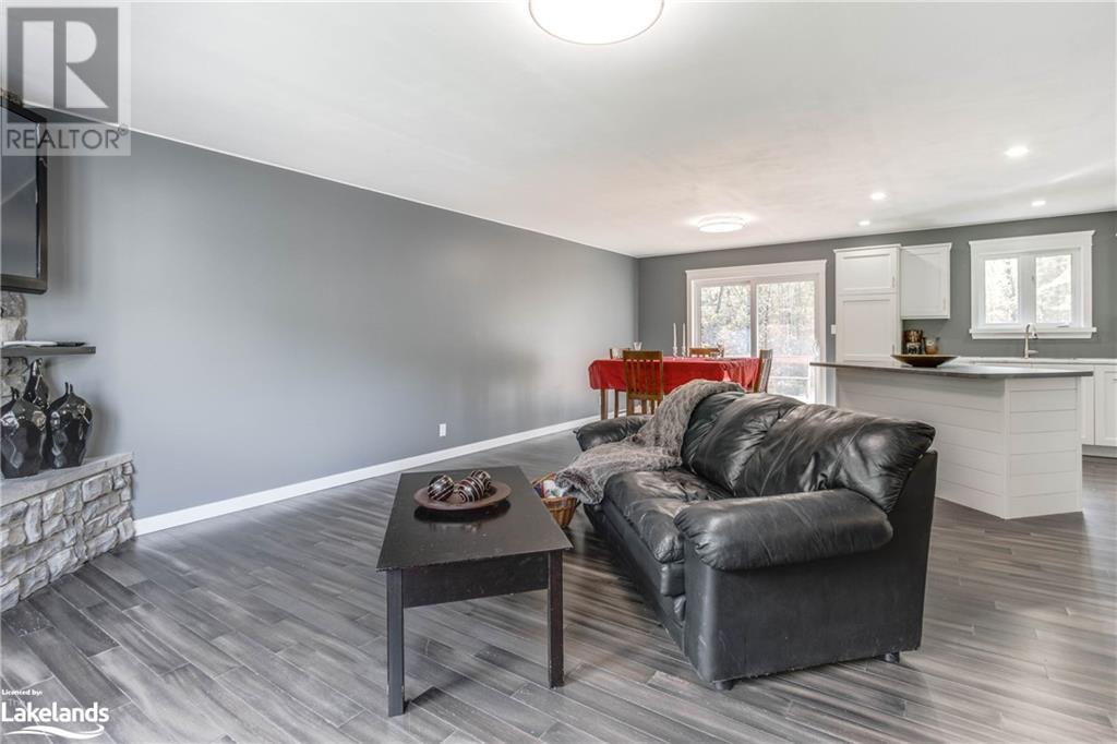 Listing 40497393 - Large Photo # 10