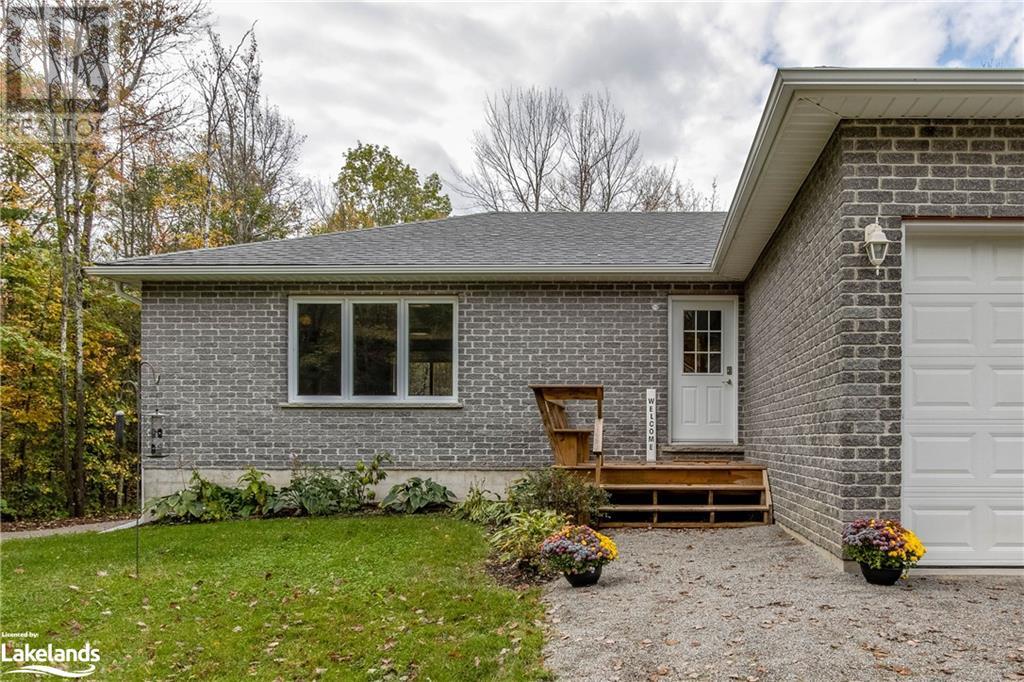 Listing 40497393 - Large Photo # 3