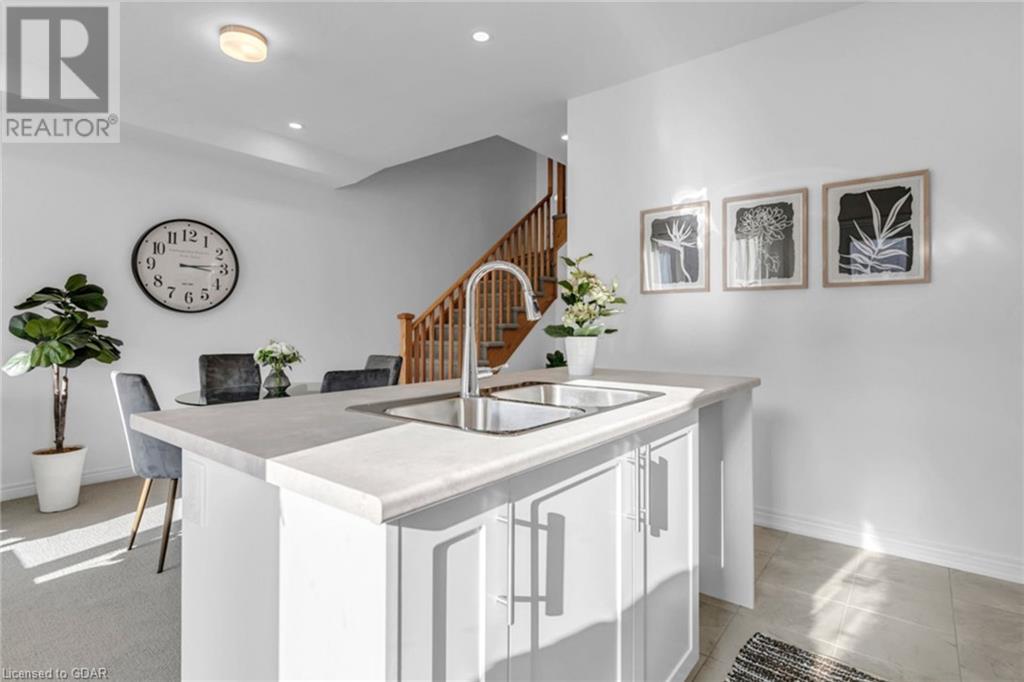 43 EDMINSTON Drive
