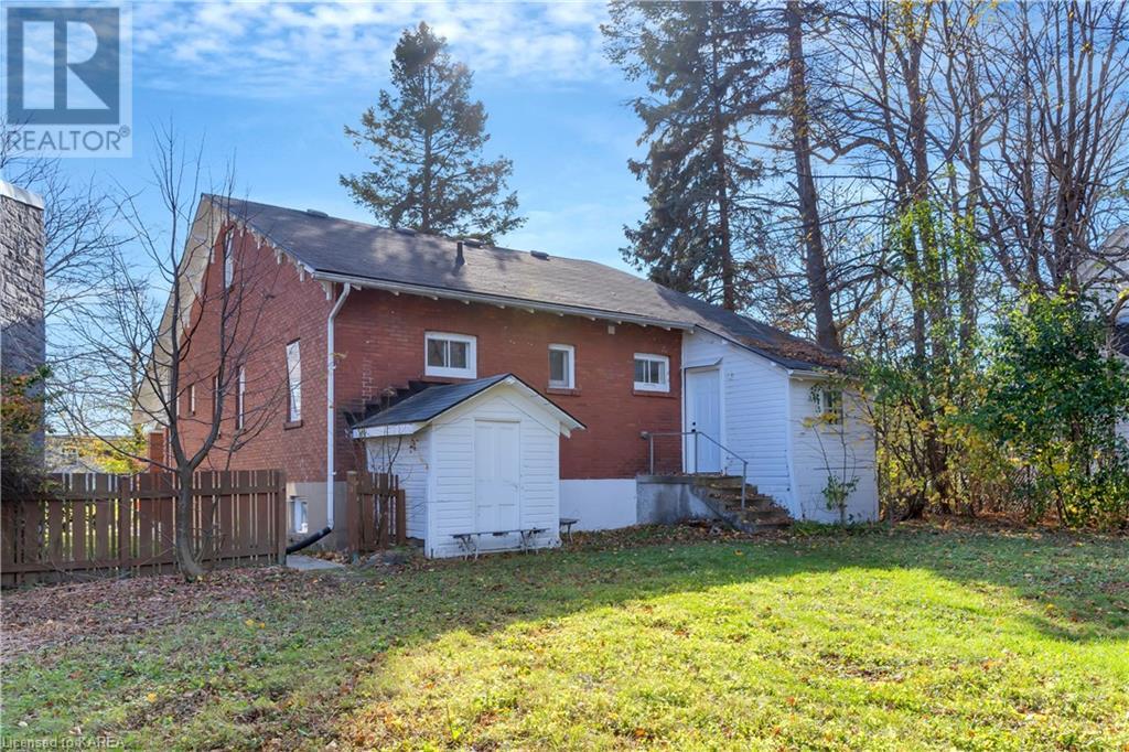 301 KING Street W