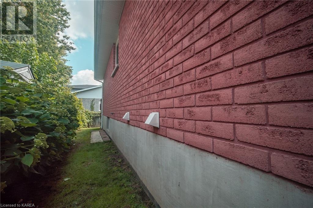 2 FORCHUK Crescent