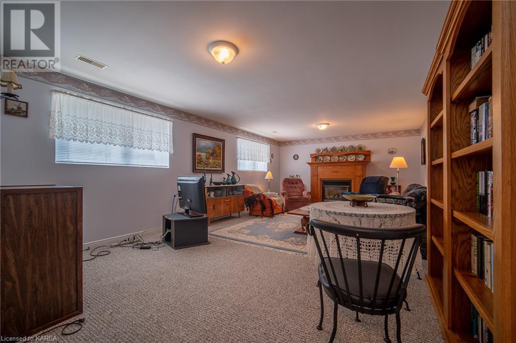 2 FORCHUK Crescent