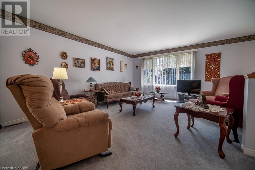 2 FORCHUK Crescent