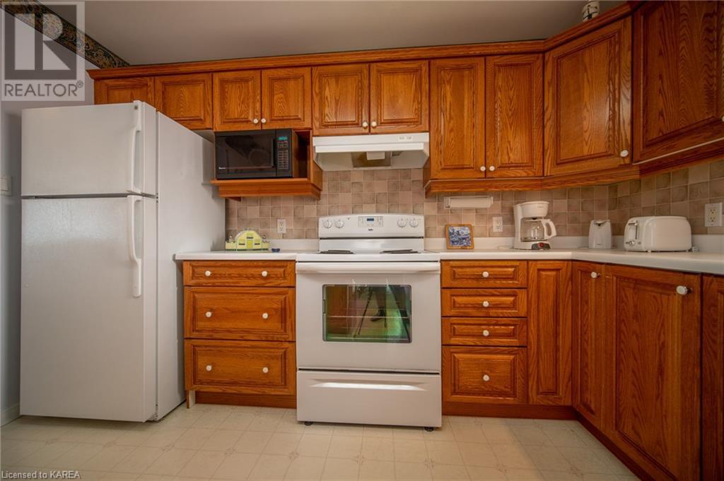 2 FORCHUK Crescent