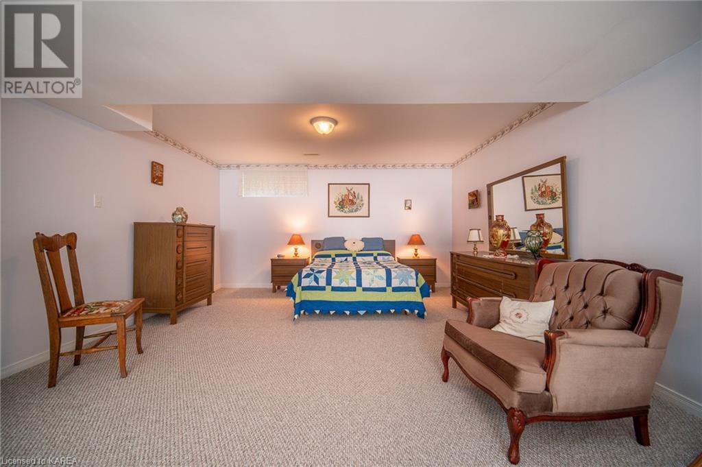 2 FORCHUK Crescent