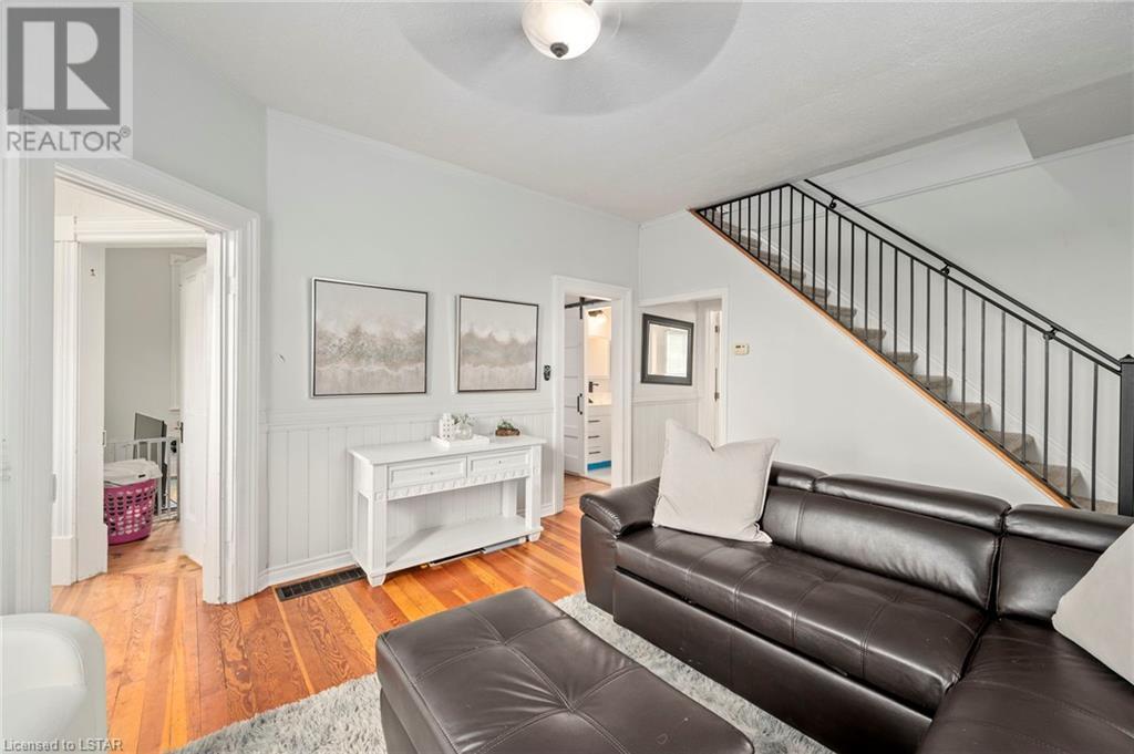 9398 GLENDON Drive