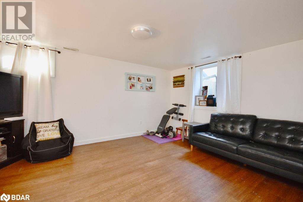 311 JAMES Street E