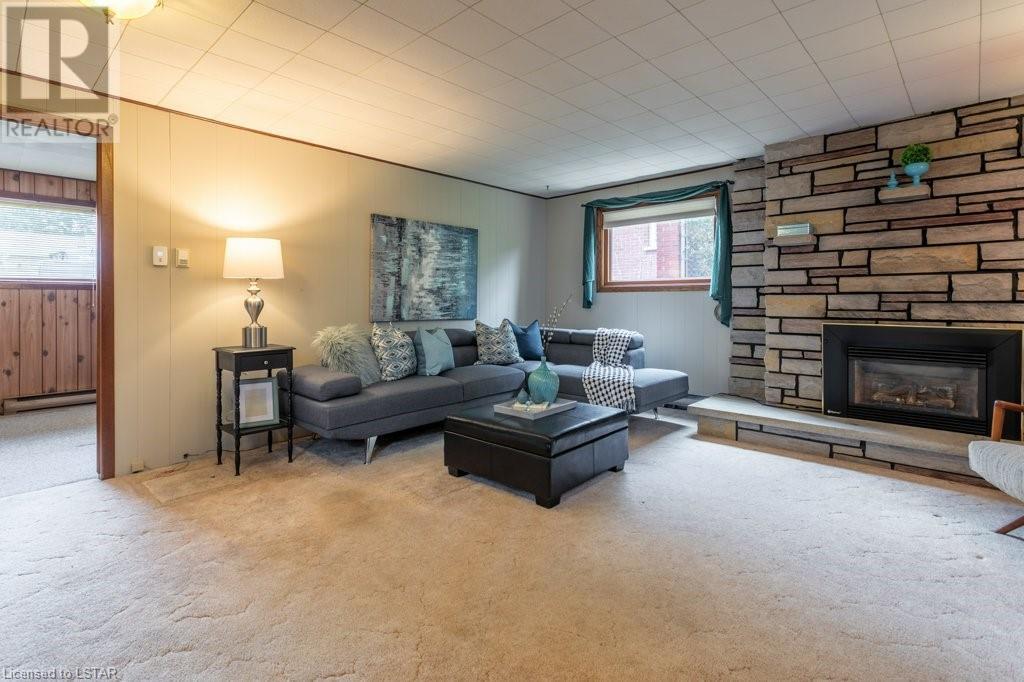 133 SHERWOOD Crescent