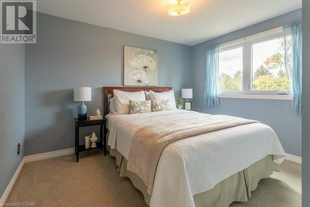 133 SHERWOOD Crescent