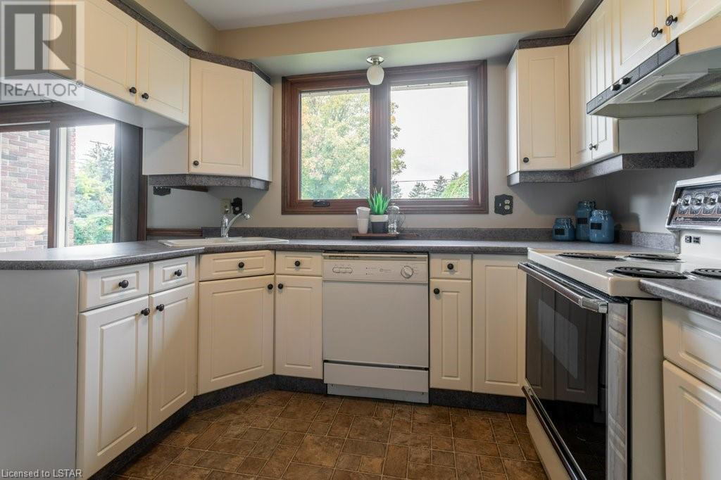 133 SHERWOOD Crescent