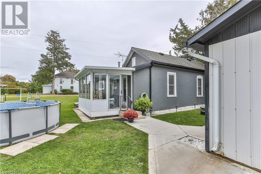 955 MID NWAL TOWNLINE Road