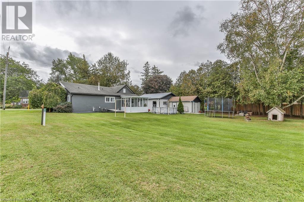 955 MID NWAL TOWNLINE Road