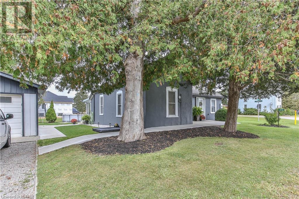 955 MID NWAL TOWNLINE Road