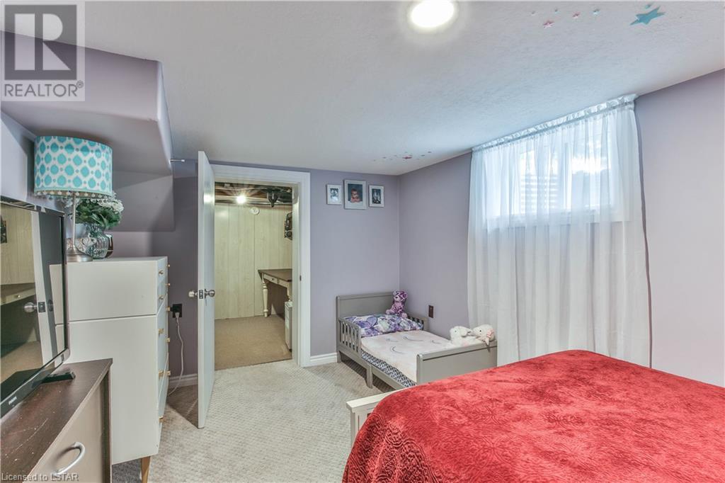 955 MID NWAL TOWNLINE Road