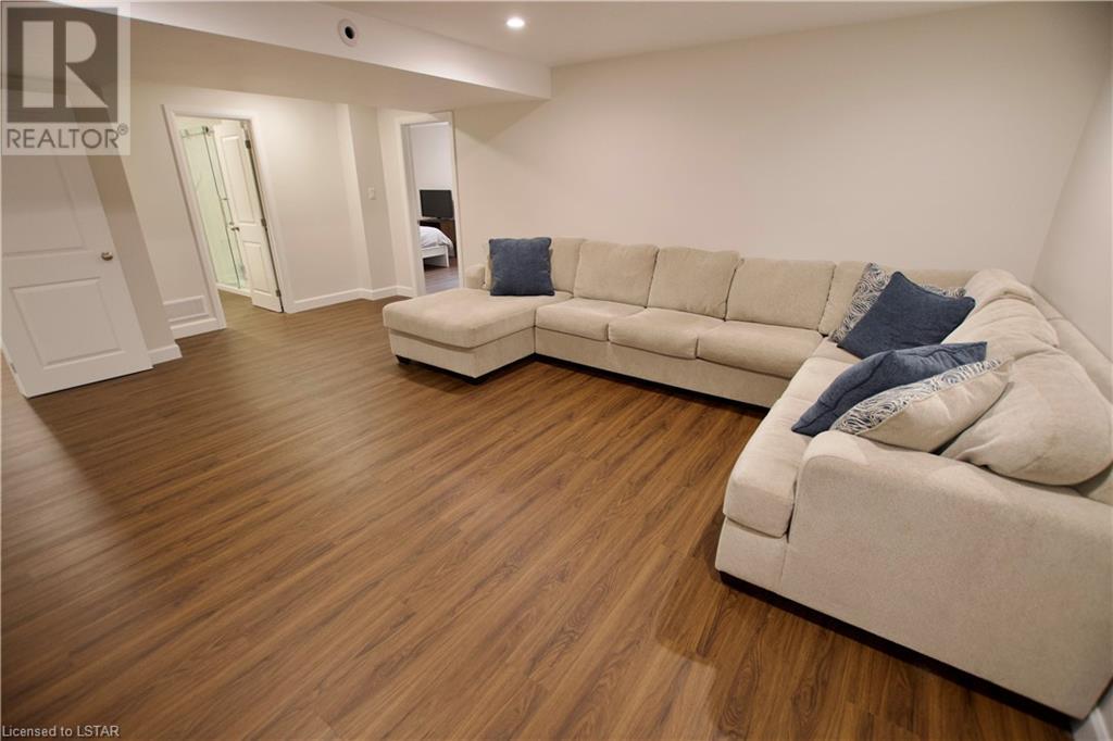 64 STYLES Drive