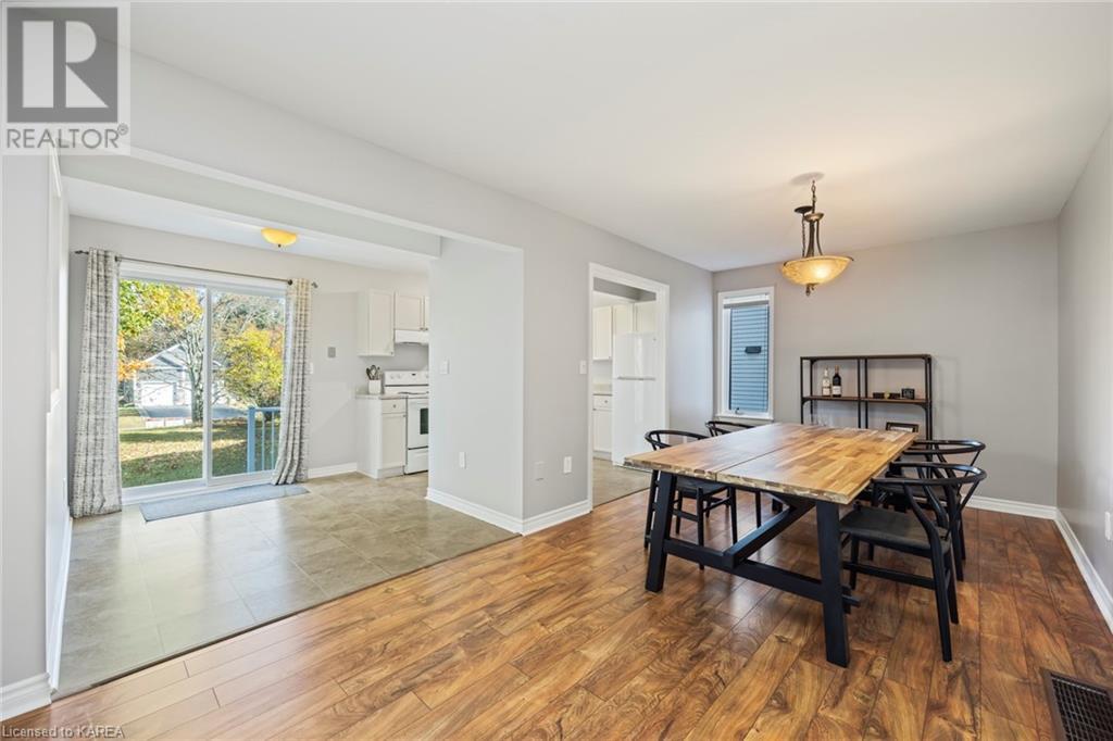 1118 FEATHERSTONE Court