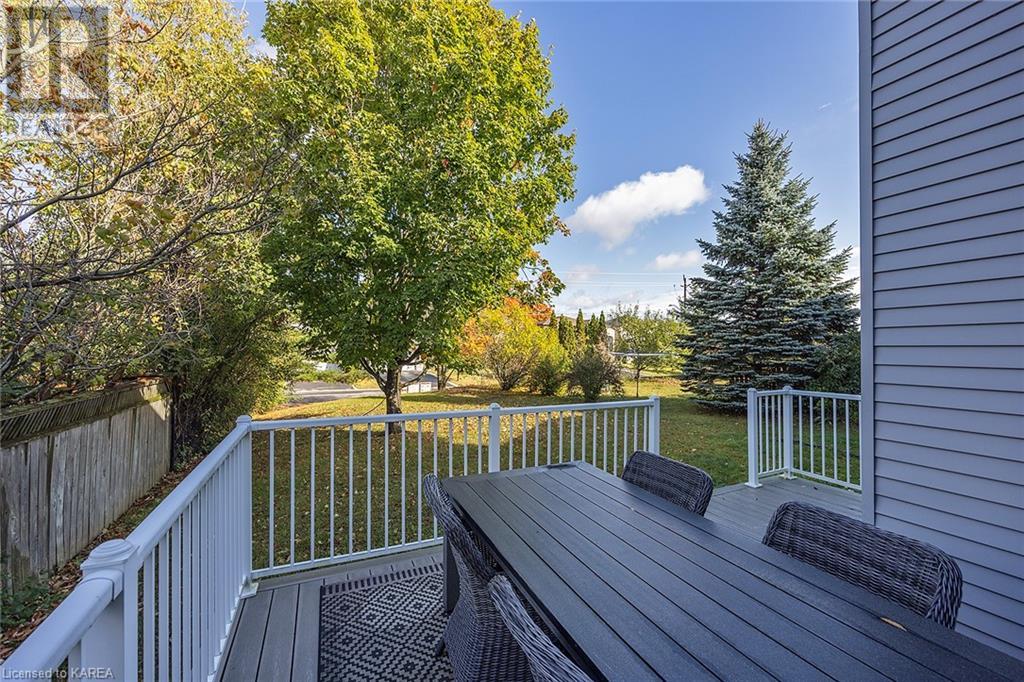 1118 FEATHERSTONE Court