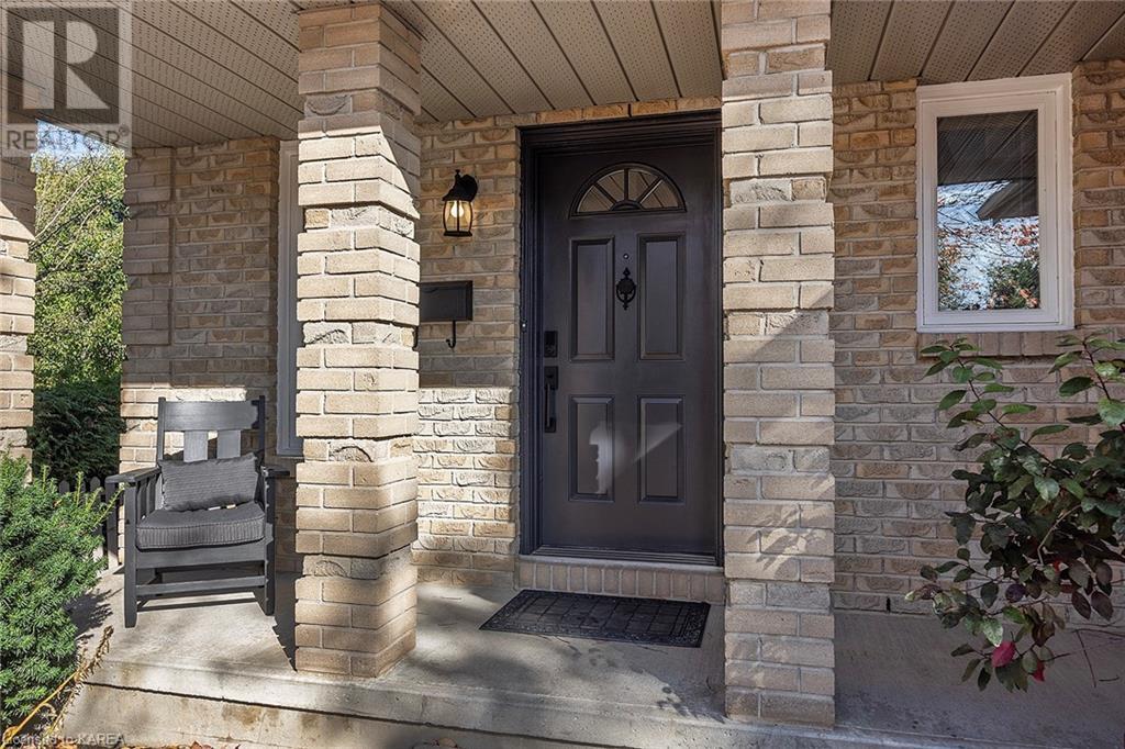 1118 FEATHERSTONE Court