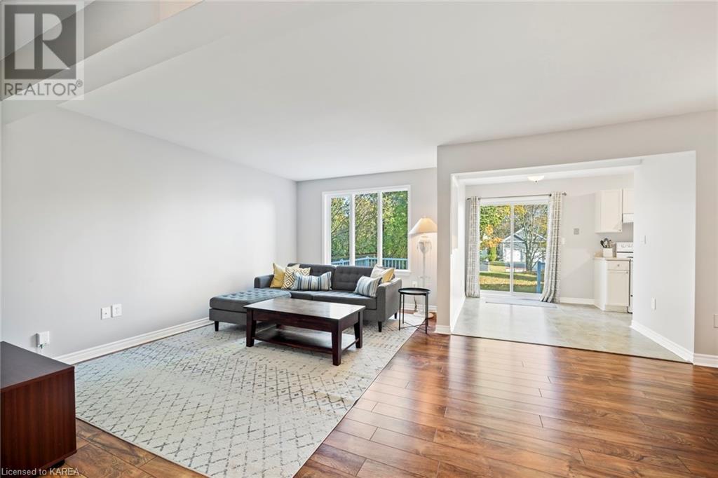 1118 FEATHERSTONE Court