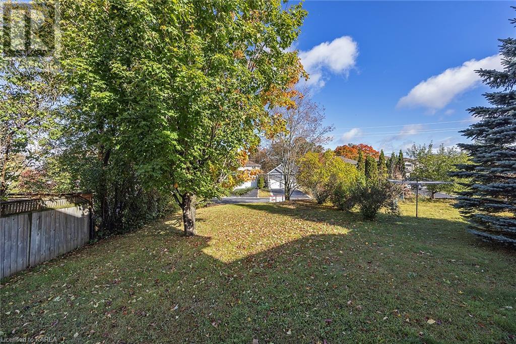 1118 FEATHERSTONE Court