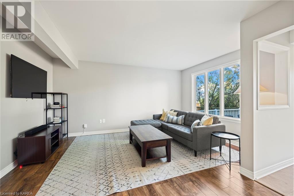 1118 FEATHERSTONE Court