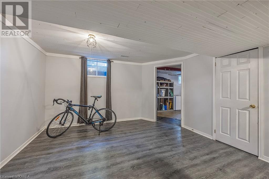 1118 FEATHERSTONE Court