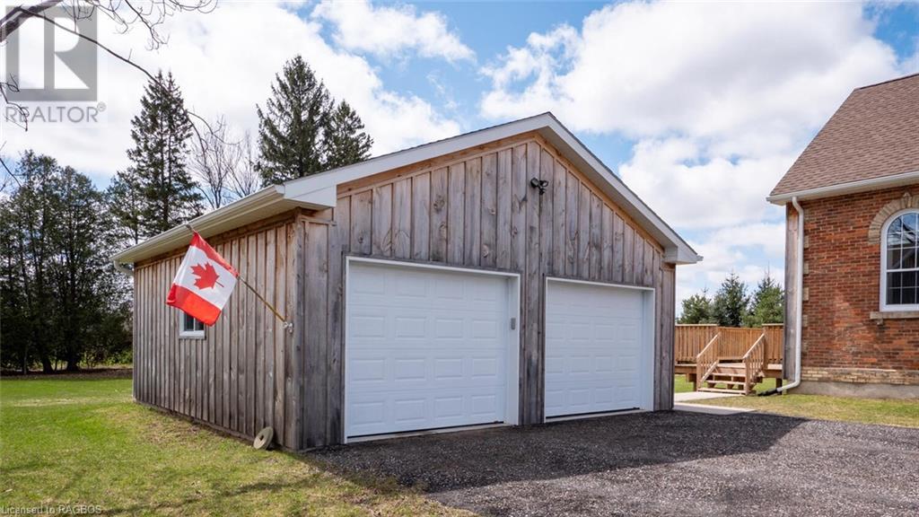 082380 6 Sideroad
