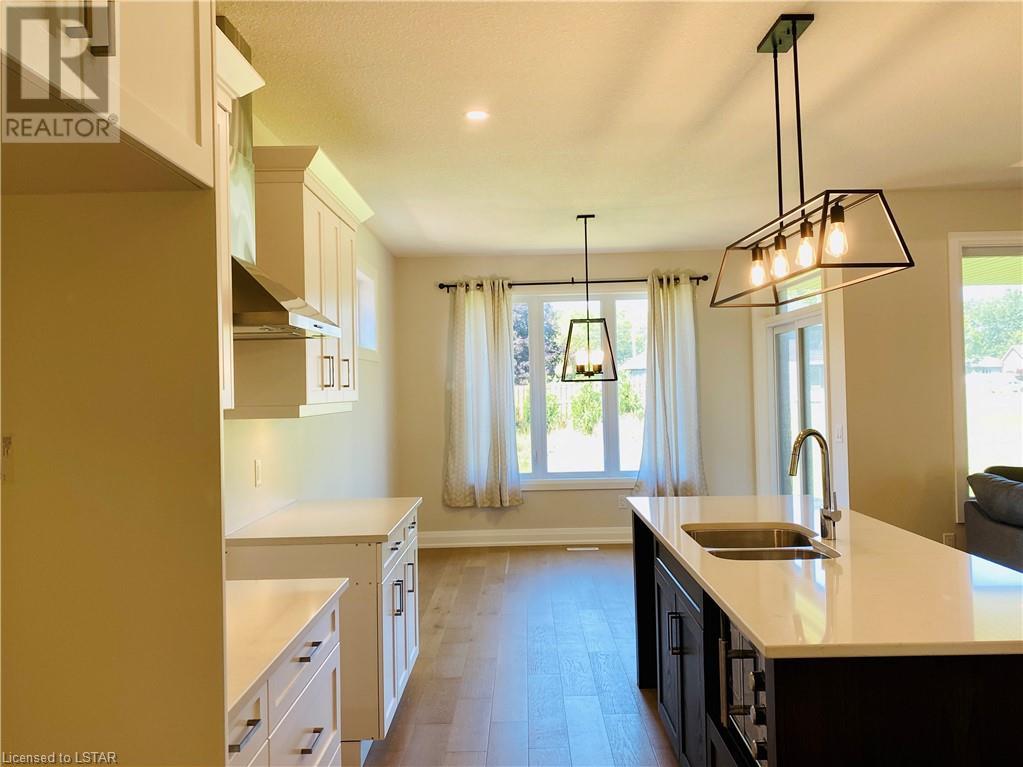 1989 LOCKWOOD CRESCENT Crescent