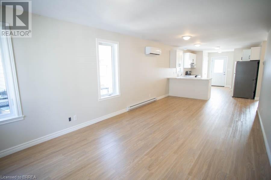 245 METCALFE Street N Unit# UPPER